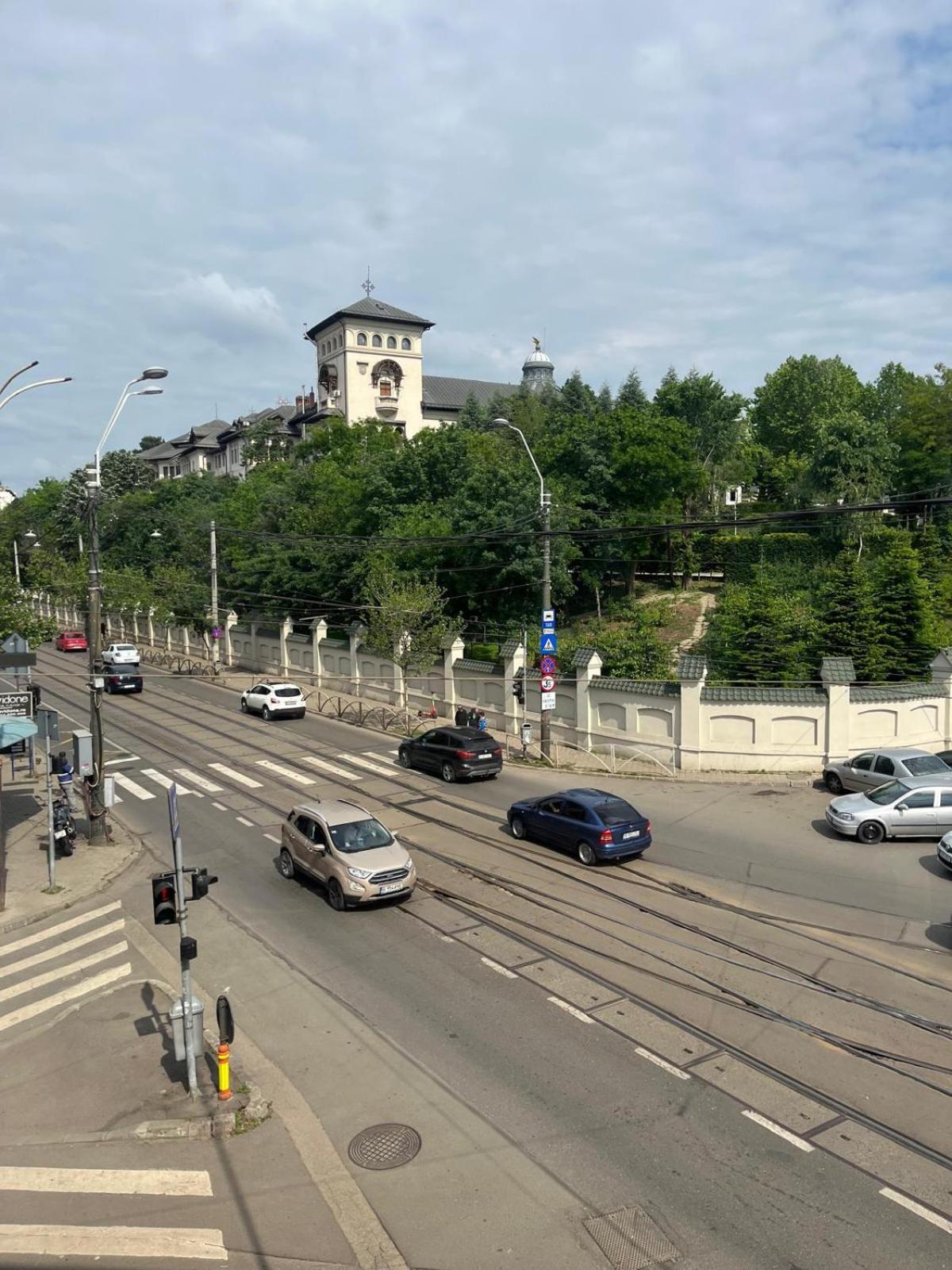 House Of Tourists Garden And More Bucharest Exterior photo
